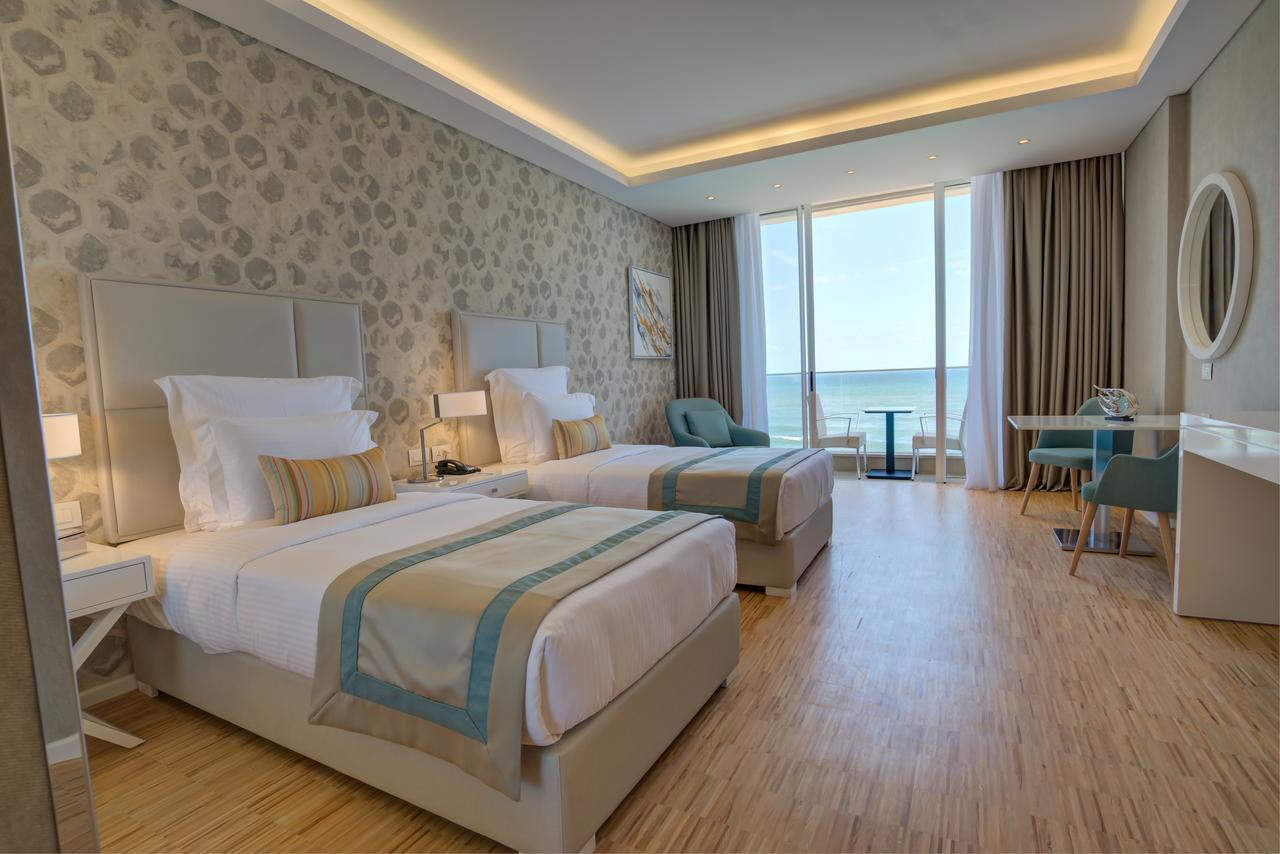 Hotel Lancaster Eden Bay Beirut Esterno foto