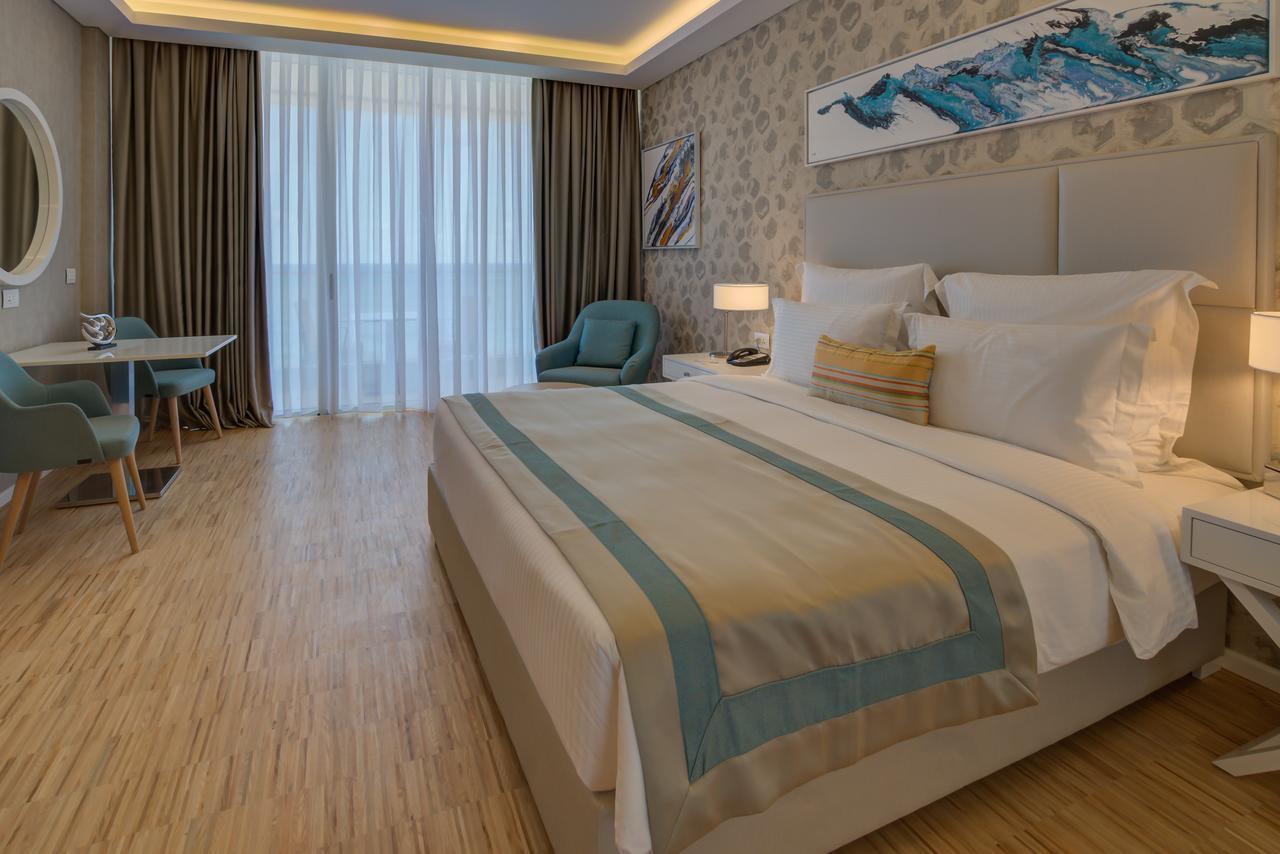 Hotel Lancaster Eden Bay Beirut Esterno foto